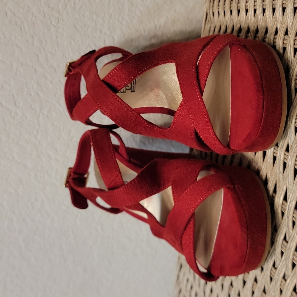 Red wedge heel
